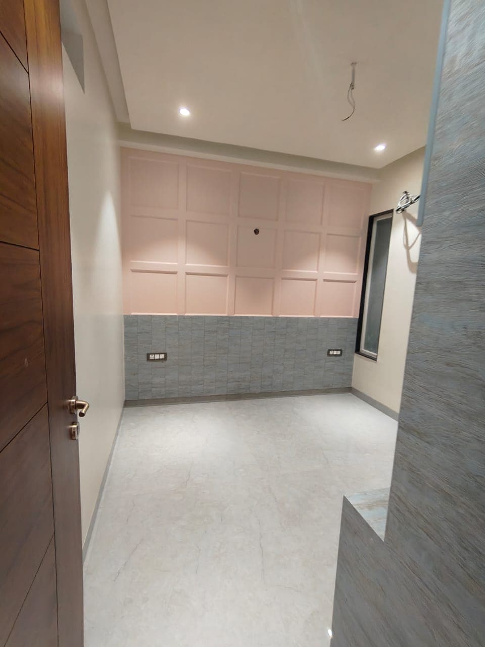 Brand new 4bhk Floor availble for Sale Arde City