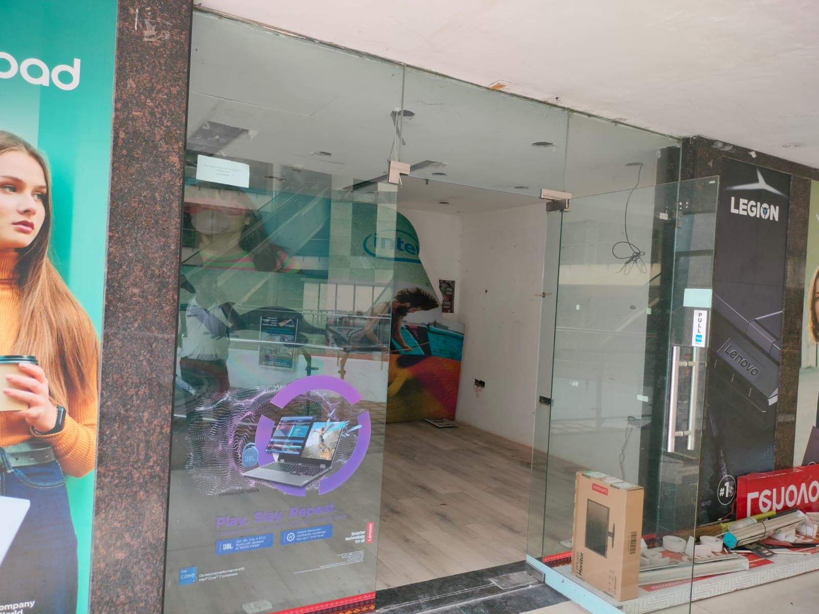 Shop for sale in Raheja Mall Sector-47
