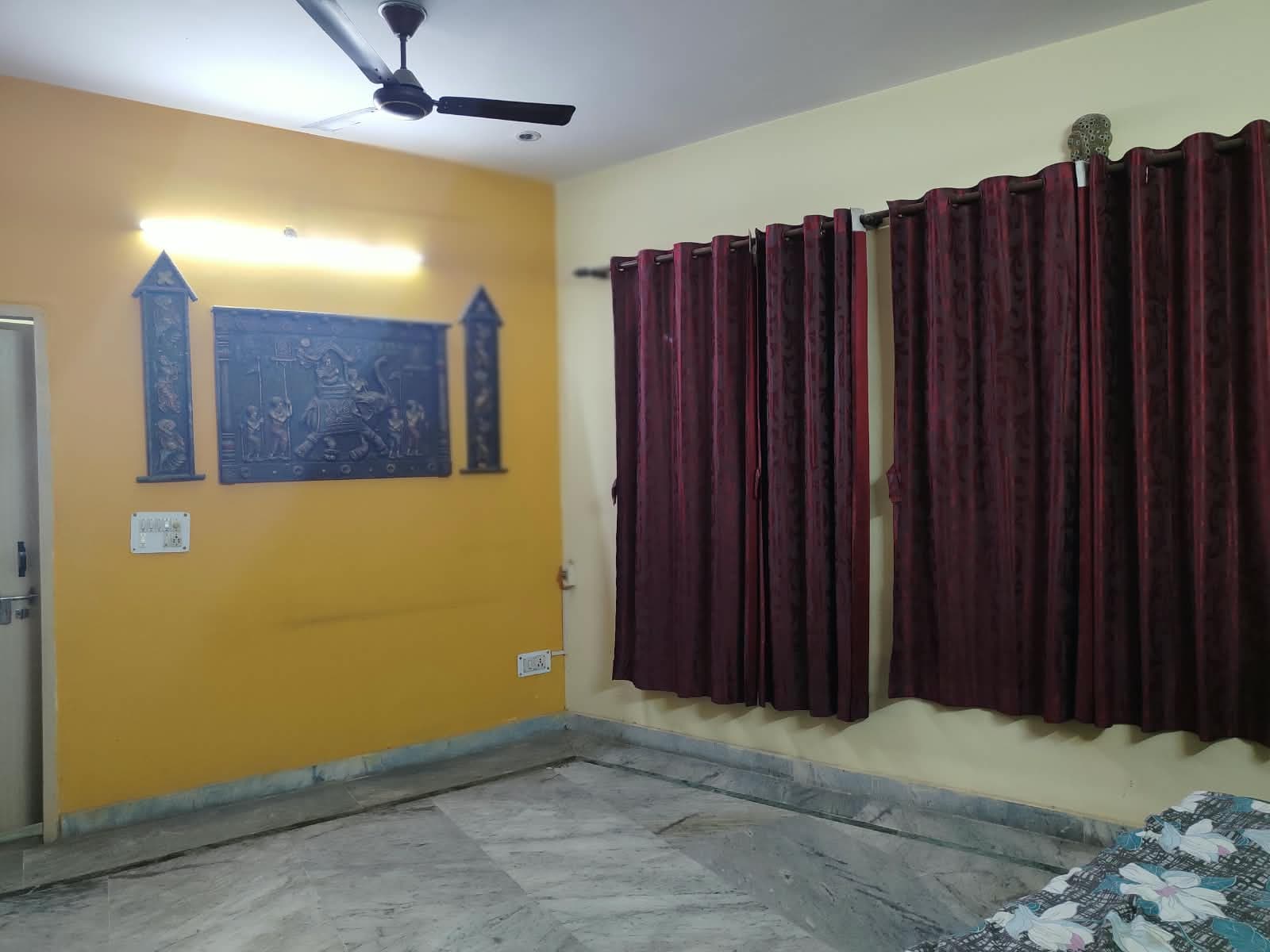3bhk floor available on rent