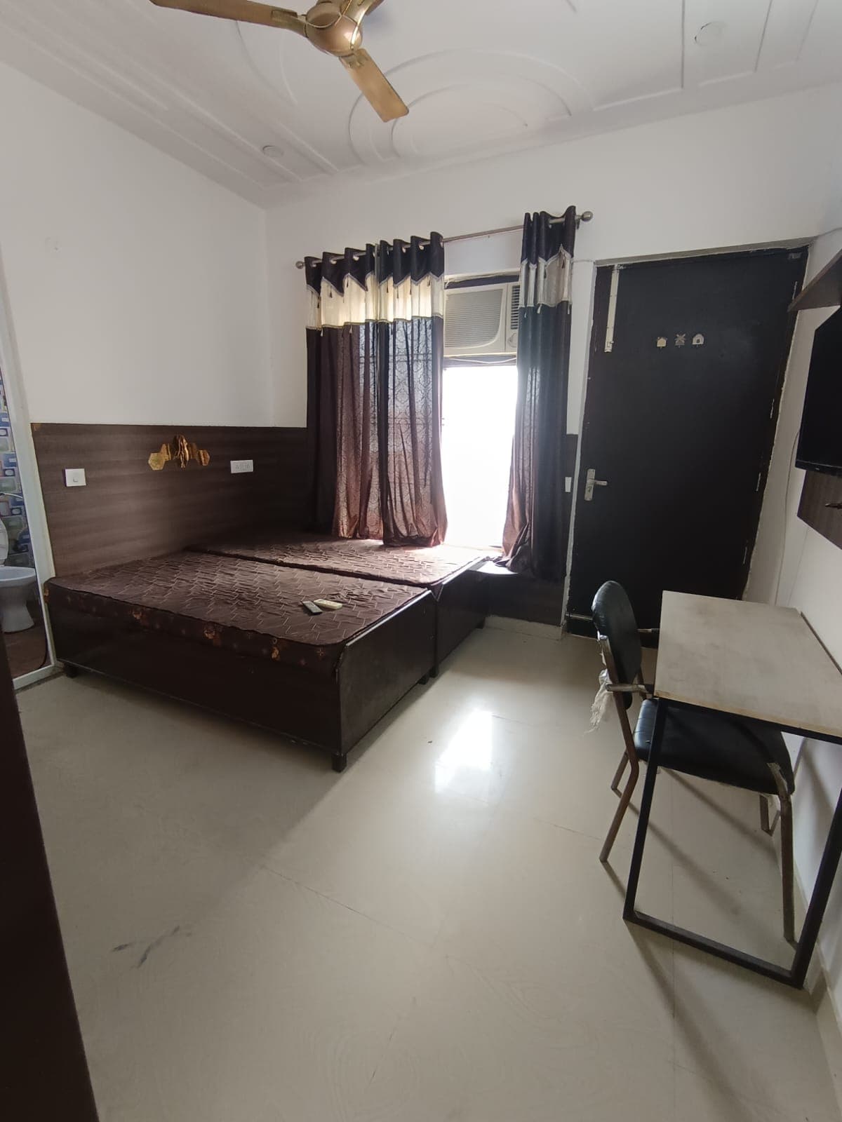 3bhk floor available on rent