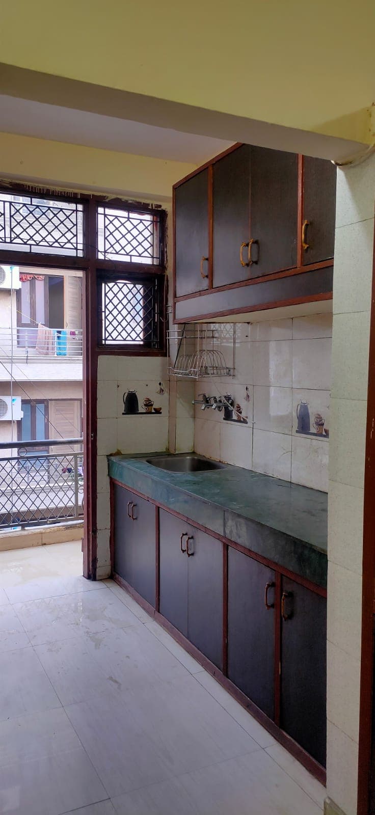 1 bhk Semi furnised builder available on rent