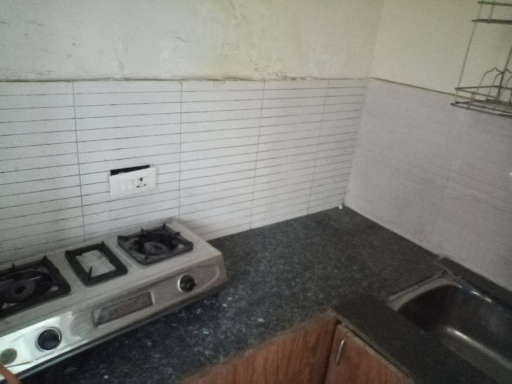 1 bhk Semi furnised builder available on rent