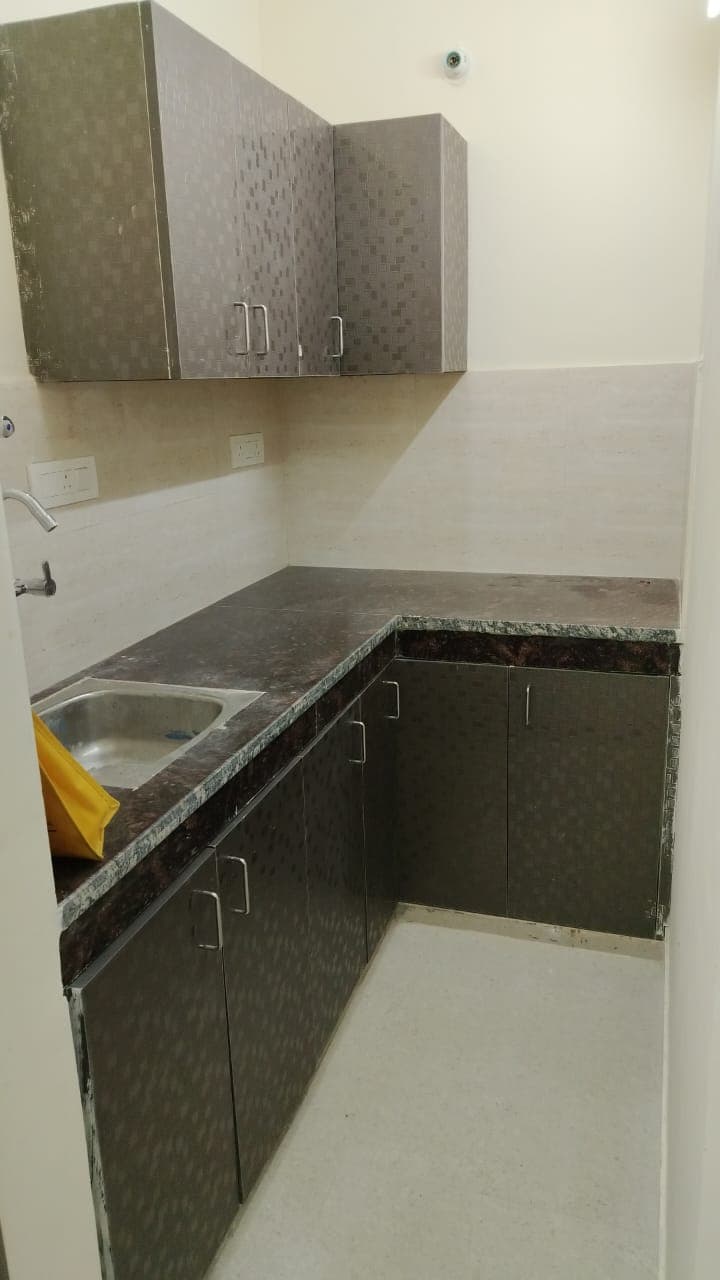 2 bhk Fully furnised builder available on rent