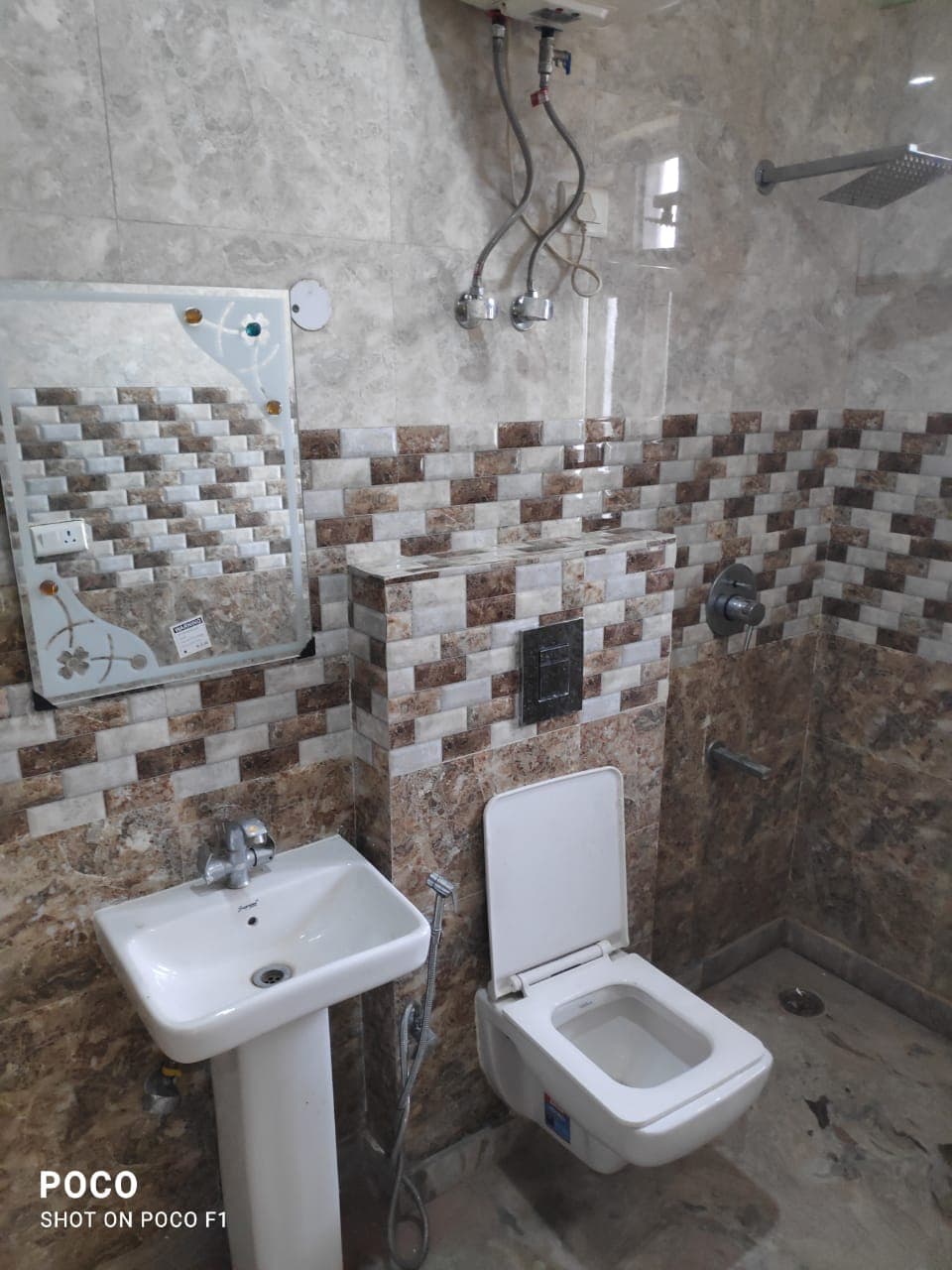 3bhk floor available on rent